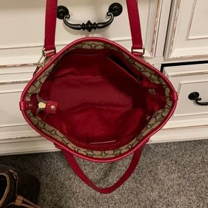 Leather
Coach Zip Top Tote Leather Red Trim